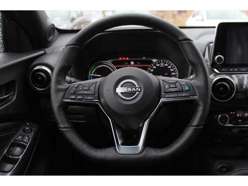 Nissan Juke 1.6l Hybrid 4AMT Tekna Soundsystem Bose 360 Kamera LED Apple CarPlay Android Aut