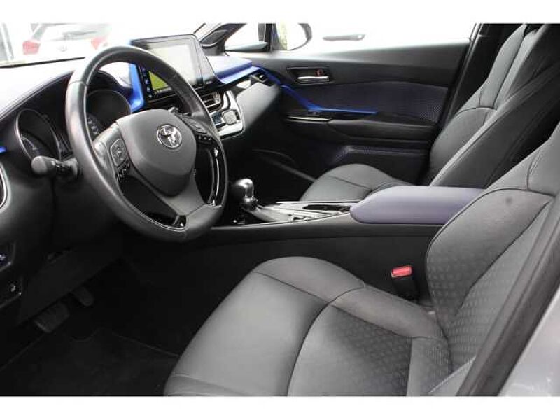 Toyota C-HR 1.8 Hybrid Style Selection Leder Soundsystem JBL LED Mehrzonenklima DAB e-Sitze