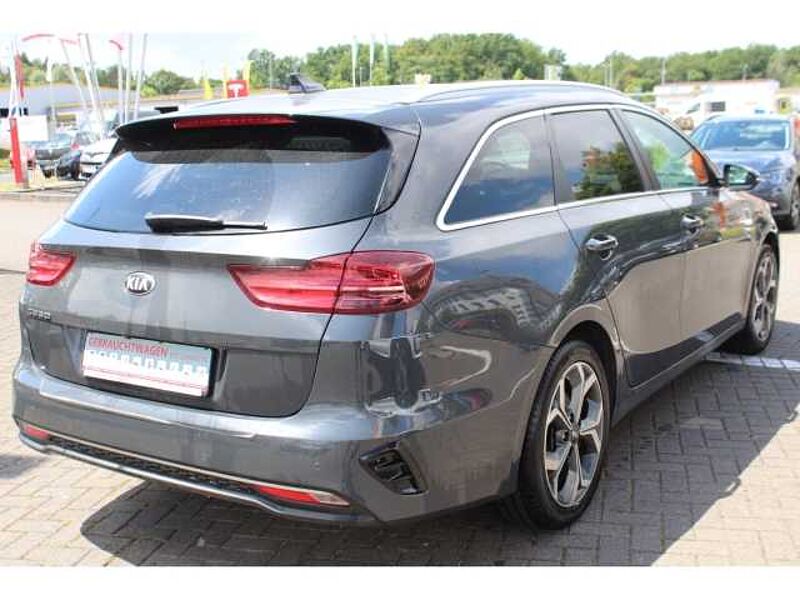 Kia Ceed_sw Platinum Edition EU6d-T(5T, 5 Sitze) 1.4 T-GDI PLATINUM Navi Memory Sitze