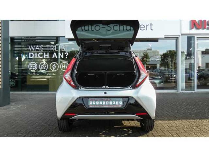 Toyota Aygo X -clusiv Style Selection 1.0 EU6d-T 5-TÜRER, 1.0L BENZIN, 5-GANG-SCHALTGETRIEBE