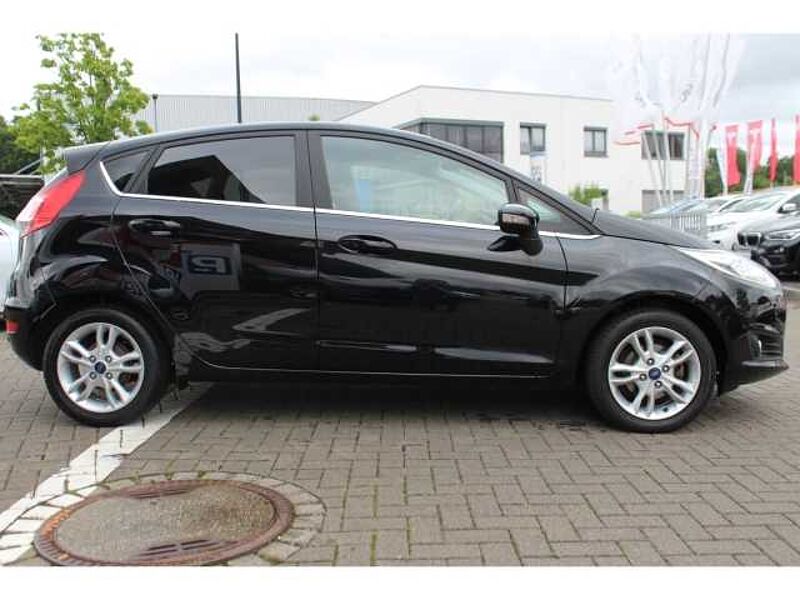 Ford Fiesta EcoBoost 1.0 Titanium Navi Ambiente Beleuchtung SHZ Notbremsass. Tel. -Vorb. PDCv