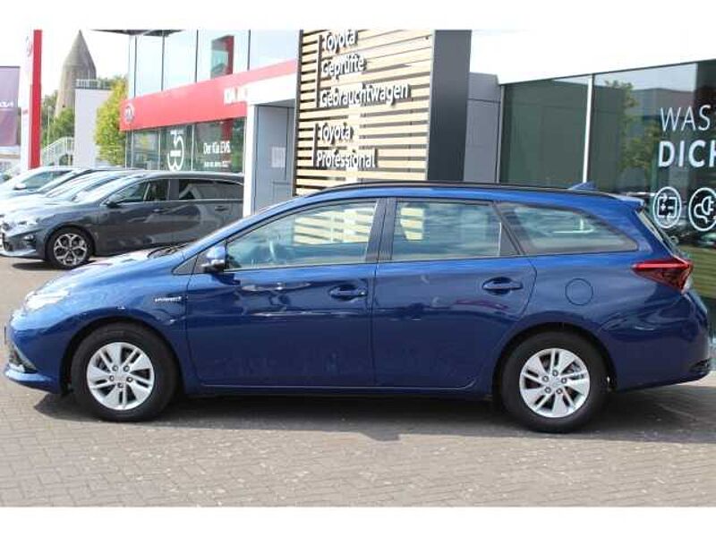 Toyota Auris Touring Sports 1.8 Hybrid 1,8-l-VVT-i Cool Klimaautom Spurhalteass. Fernlichtass. Verkehrszeich