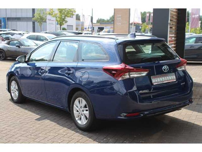 Toyota Auris Touring Sports 1.8 Hybrid 1,8-l-VVT-i Cool Klimaautom Spurhalteass. Fernlichtass. Verkehrszeich