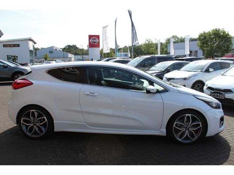 Kia ProCeed T-GDi (3T, 5 Sitze) 1.6 T-GDI GT-Track Manue Navi Xenon Kurvenlicht Mehrzonenkli