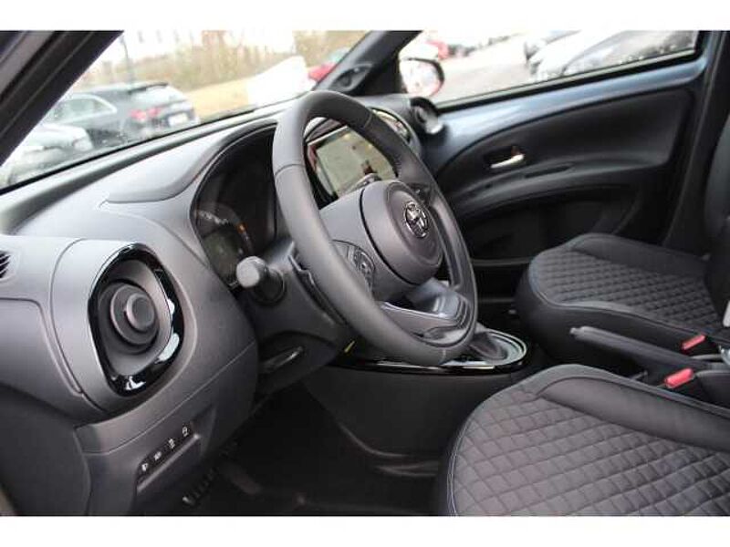 Toyota Aygo X 1.0 Explore CVT AUTOMATIK JBL Navi LED Apple CarPlay Android Auto Klimaautom