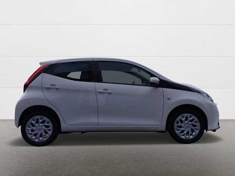 Toyota Aygo X -Play 1.0 EU6d 5-TÜRER, 1,0-L-VVT-I, 5-GANG-SCHALTGETRIEBE DAB Tel. -Vorb. Bergan