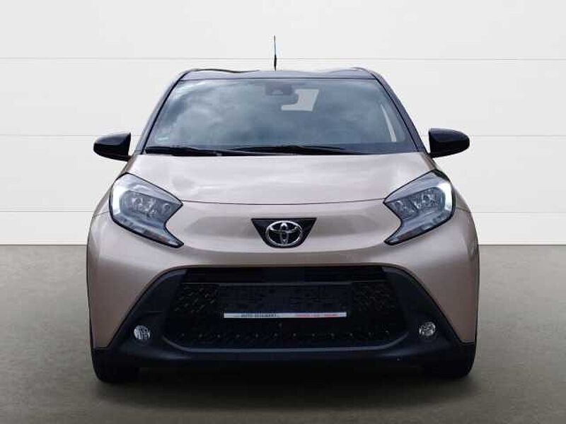 Toyota Aygo X 1,0 l Team D MT Einparkhilfe vorn und hinten LED-Scheinwerfer