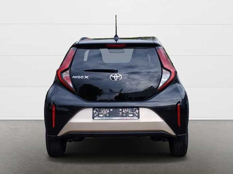 Toyota Aygo X 1,0 l Team D MT Einparkhilfe vorn und hinten LED-Scheinwerfer