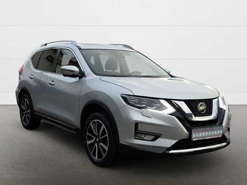 Nissan X-Trail TEKNA 1,3 DIG-T 160 PS DCT 4X2 Panorama Navi Soundsystem Bose 360 Kamera LED